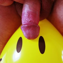 Mmmmm! First cock pic from a lovely guy with a thing for balloons :) love it!